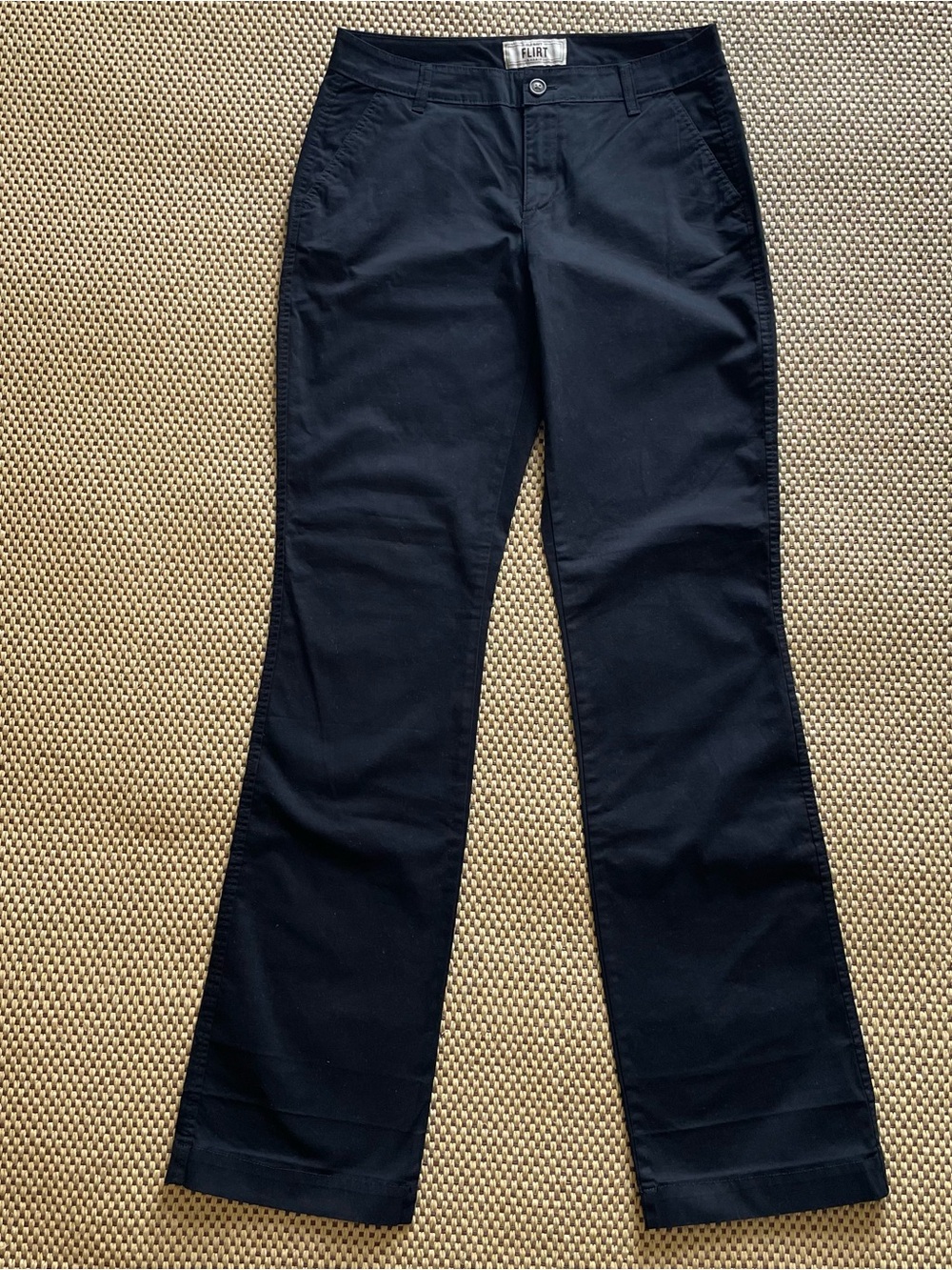Old Navy Black Khaki Flirt Pants 97% Cotton Women’s 6 Tall